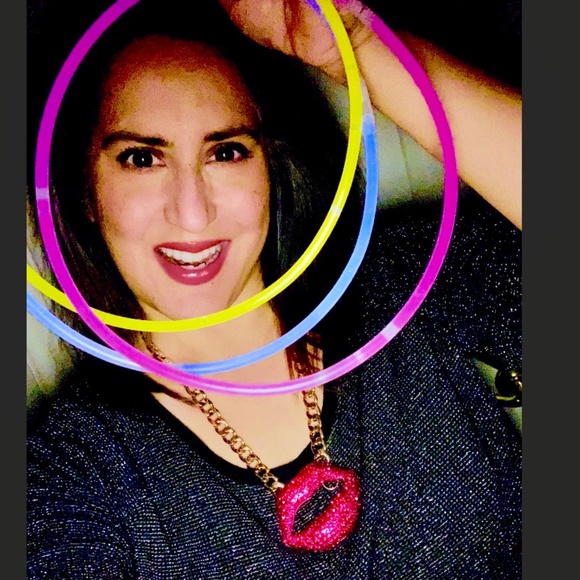 Meet your Posher, Sylvie - Picture 2 of 3